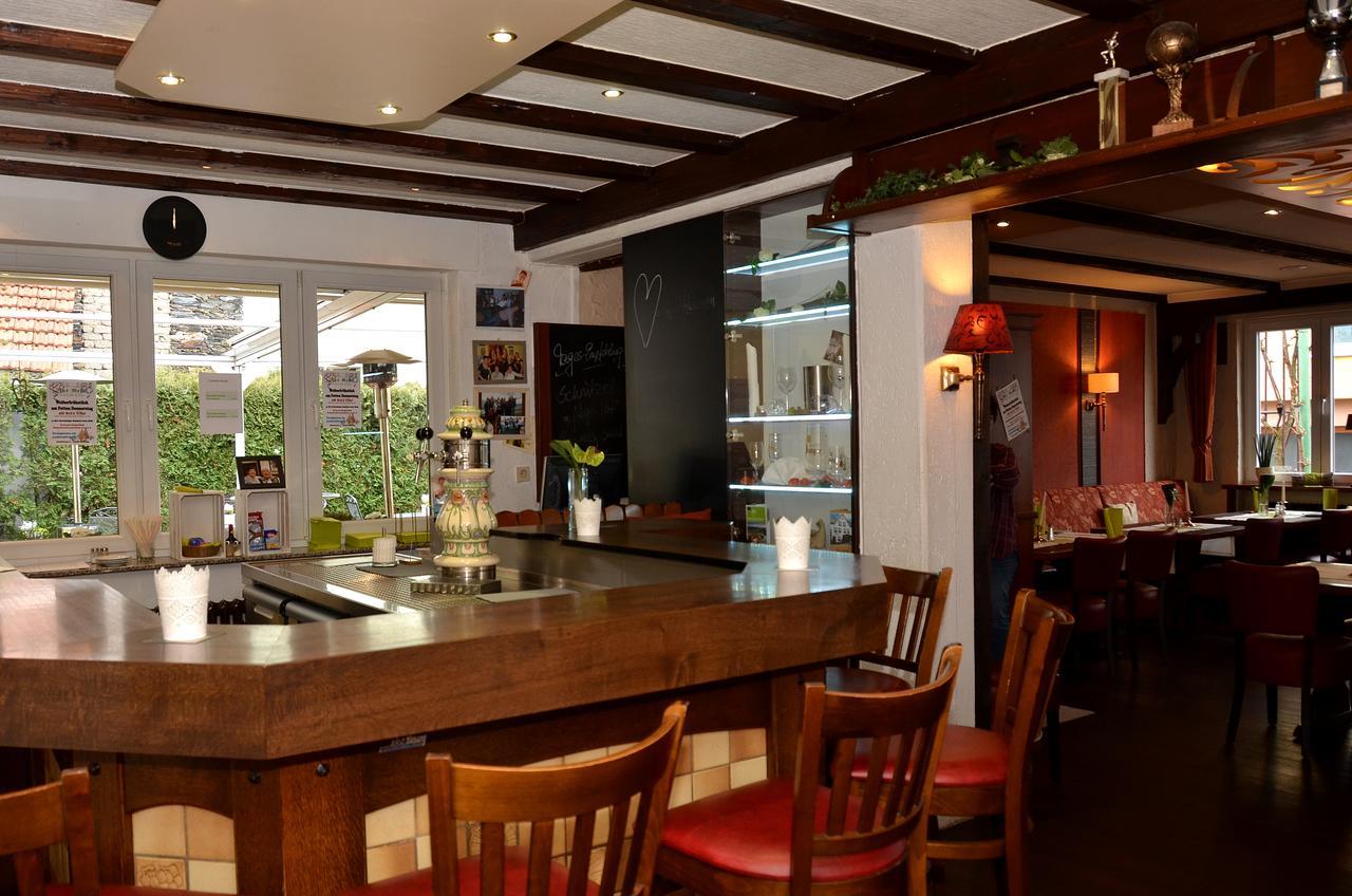 Gasthaus Zur Rebe 梅灵 外观 照片
